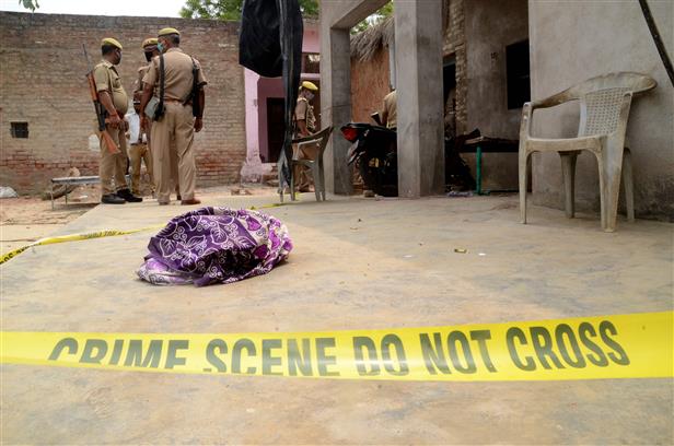 8 UP Police personnel killed, 7 injured in encounter with criminals in Kanpur