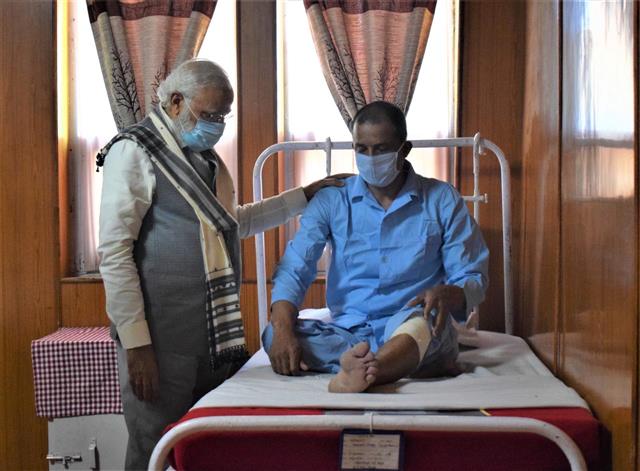 Hall visited by Modi at Leh part of hospital, clarifies Army