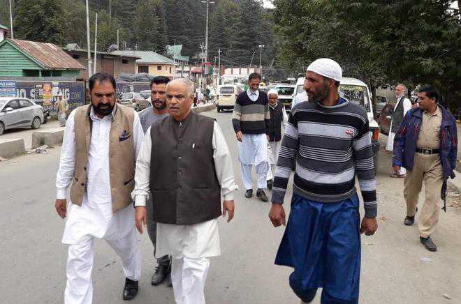 Security concerns: BJP leaders in Kashmir shifted to Pahalgam hotels
