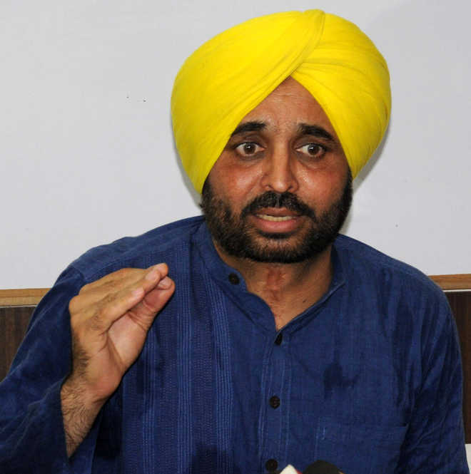 Punjab: AAP questions police cover given to Badals