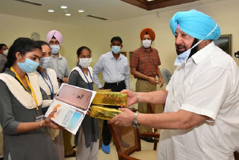 Punjab govt distributes free smartphones to Class XII students
