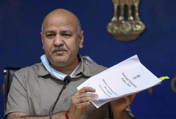 Covid-19: Sisodia writes to HM Shah, seeks directions to L-G to allow hotels, weekly markets in Delhi