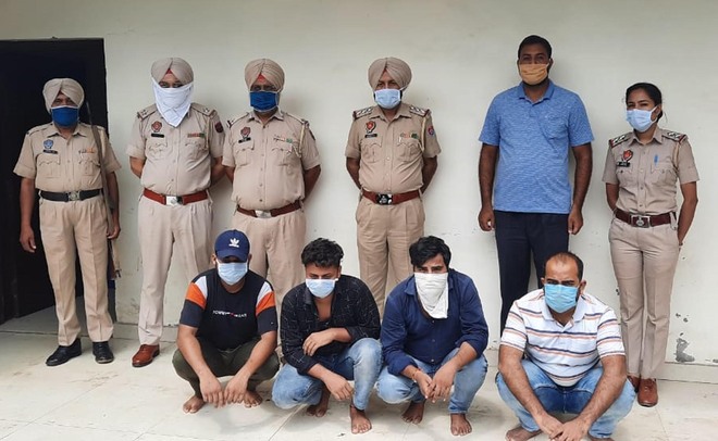 Inter-state gang involved in online frauds busted; 4 held