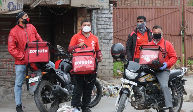 Zomato Delivery Agent Eats Dal Chawal From A Plastic Bag