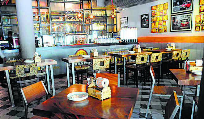 Chandigarh hoteliers want bars designated as nightclubs