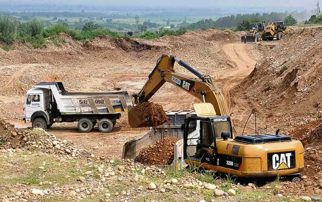 Illegal sand mining unabated in Fazilka, 44 held in 6 months