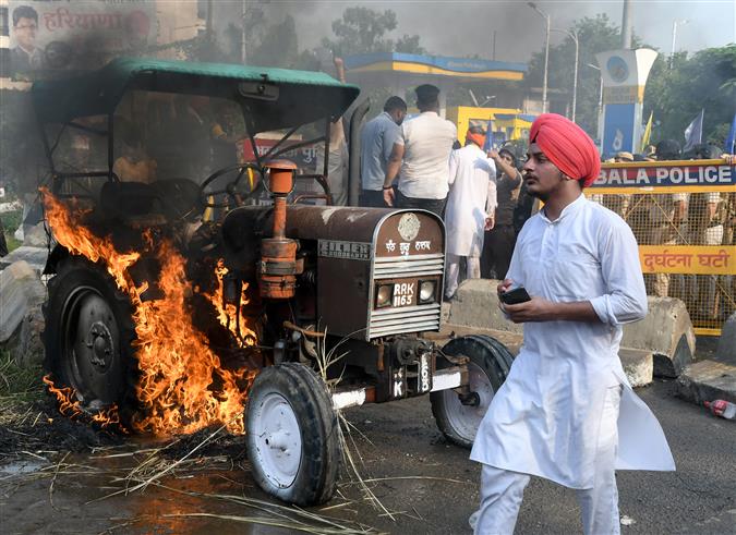 Police use water cannon to stop Punjab Youth Cong workers from entering Haryana