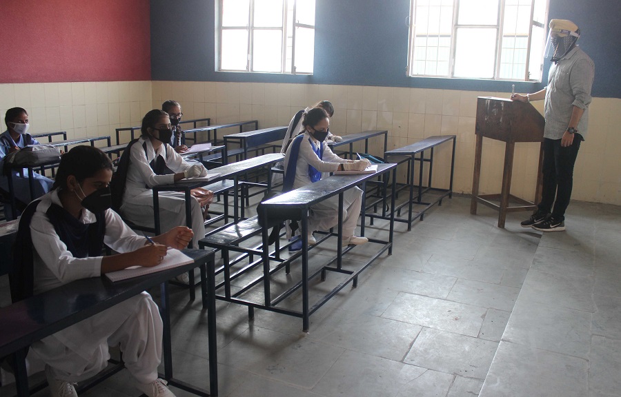 Schools reopen with a few students amid COVID scare in Jammu