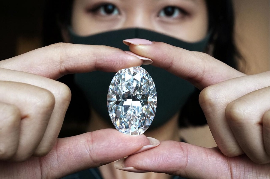 Flawless 102-carat diamond could fetch up to $30 million at auction