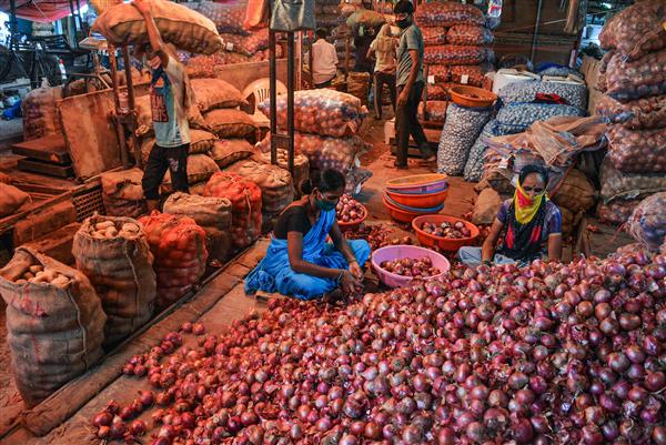 India releases onions to 3 neighbouring countries to stop Pak, China from filling breach