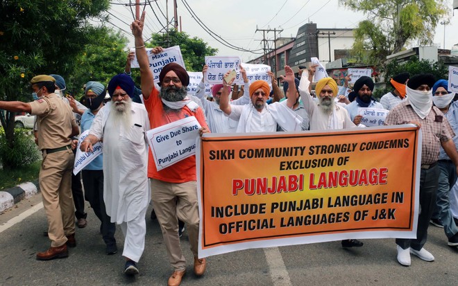 Sikhs miffed over exclusion of Punjabi from language Bill in Jammu and Kashmir