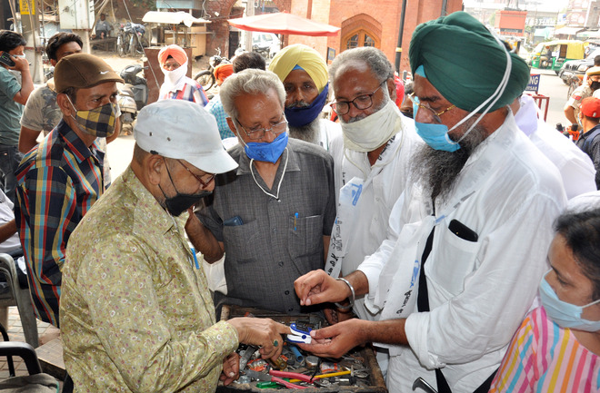 5 Amritsar residents succumb to virus, 400 new infections