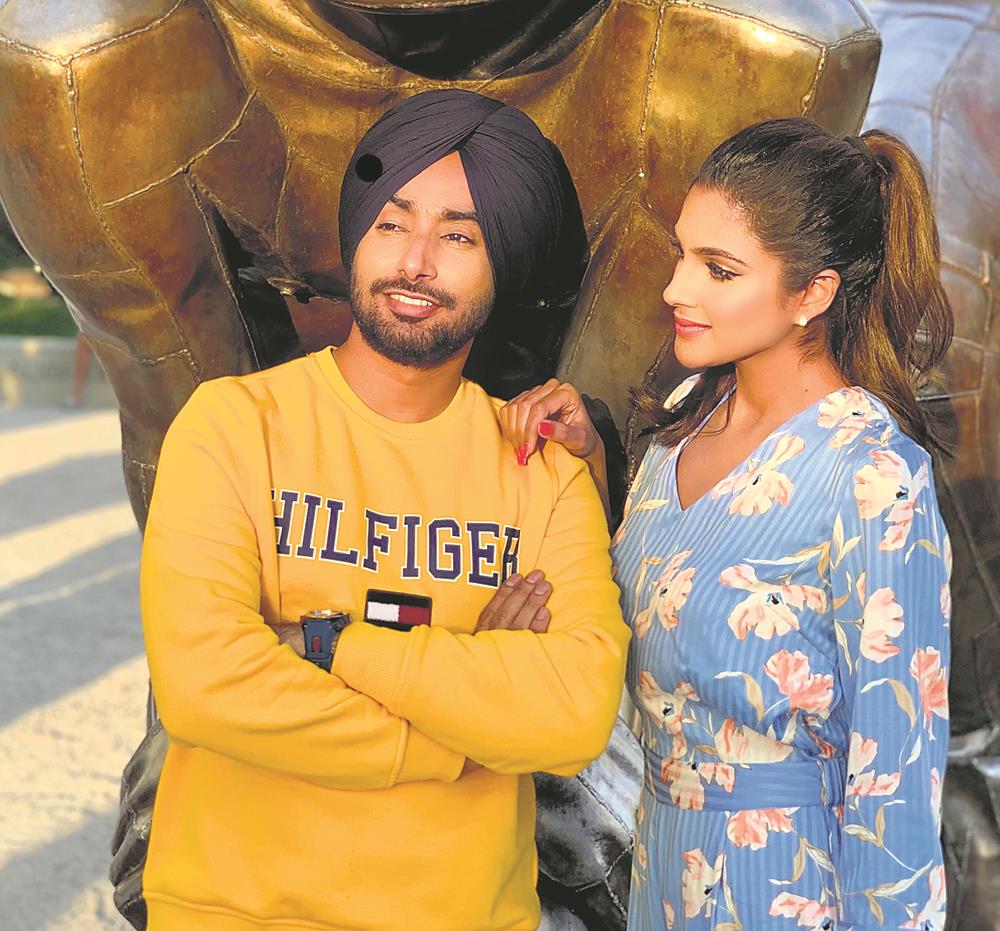 Satinder Sartaaj’s new song Matwaliye catches the vibe of love at first sight quite beautifully