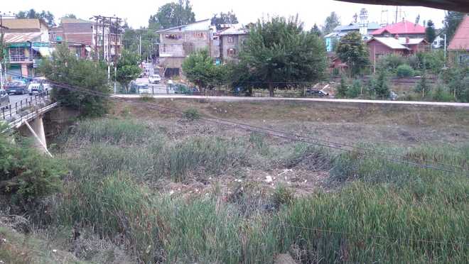 Srinagar residents for upkeep of Rawalpora flood channel
