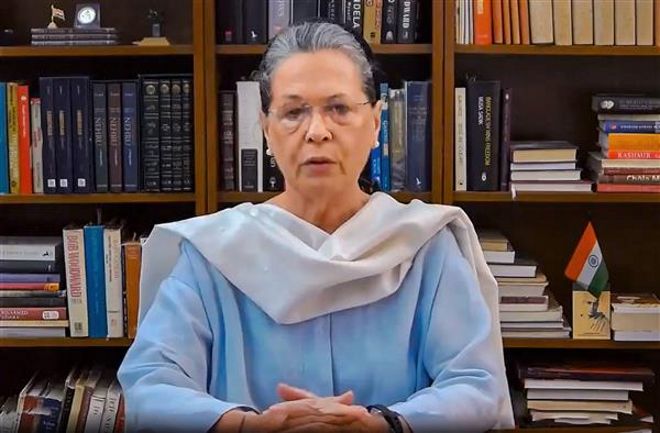 Bring laws to negate farm legislations, Sonia instructs Congress-ruled states