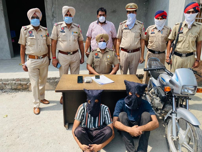 Rs2.80 L  robbery case solved, 2 held in Ludhiana