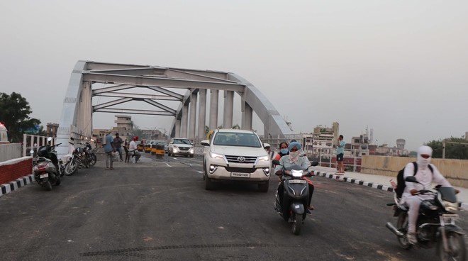 Mayor gets Jagraon Bridge opened to light vehicles