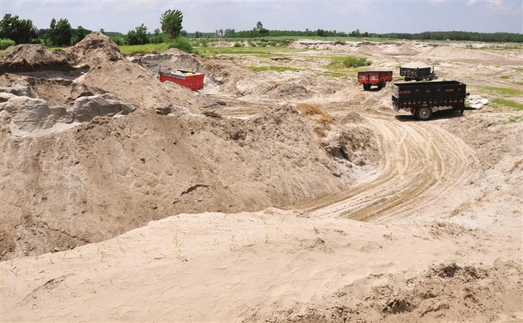 Sand, gravel prices go up 50% in a month in Punjab