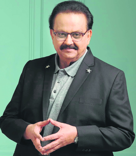 The man who was Salman Khan’s voice during the 90s, SP Balasubrahmanyam, is no more. Celebs pay tributes...