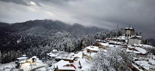 Himachal's Narkanda, Kothi get more snowfall