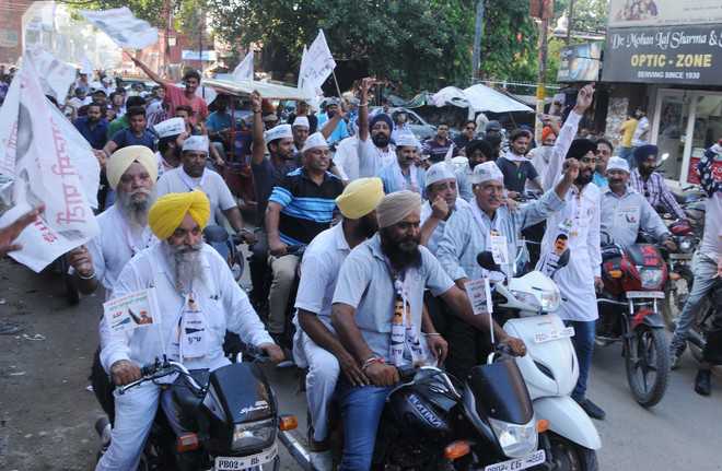 AAP holds motorbike rallies in Punjab to mobilise people for Jan 26 tractor parade of farmers