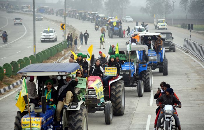 Scores take part  in 35-km Ludhiana tractor rally