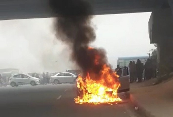 Occupants have miraculous escape as car catches fire in Gurugram