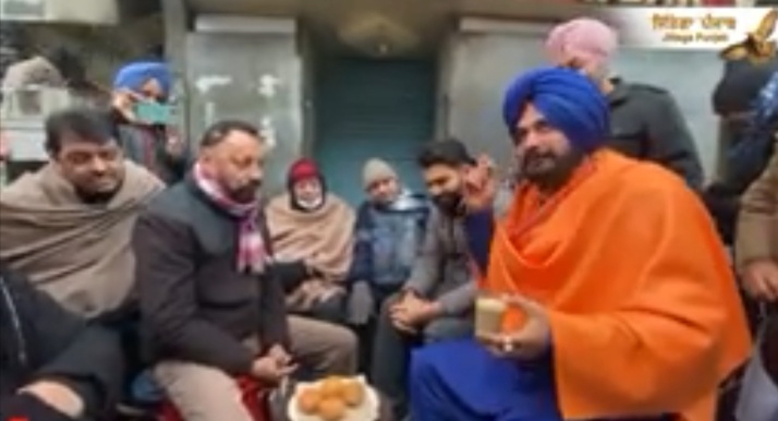 Sidhu does 'chai pe charcha' at Amritsar tea stall; targets NDA govt over 'pro-corporate' policies