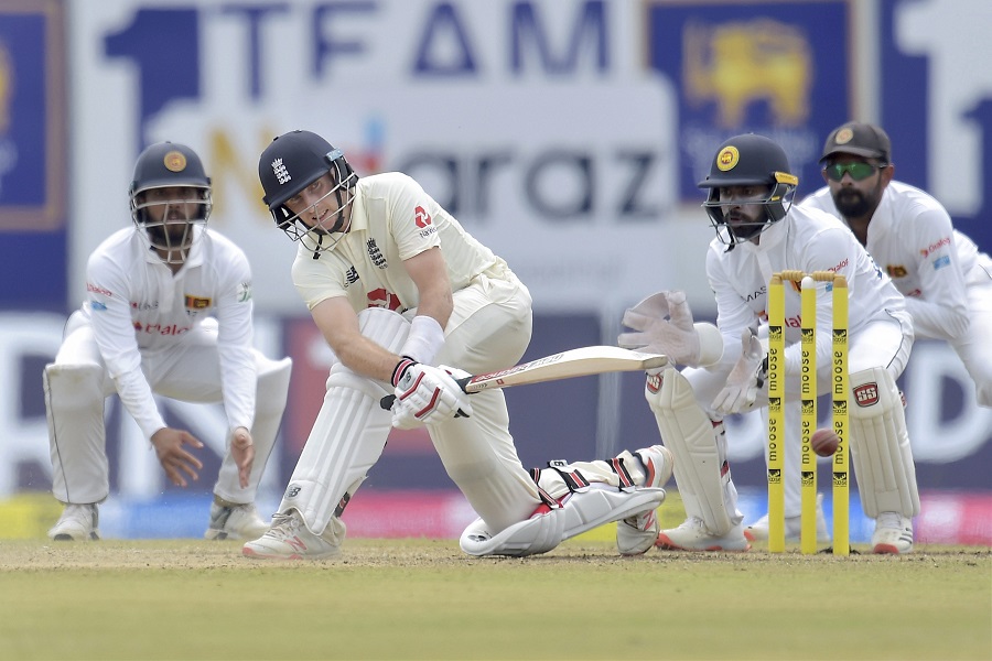 England lead Sri Lanka by 185 on back of Root's century