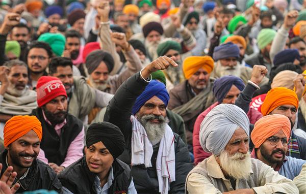 Farmer leaders divided over tractor march on Republic Day