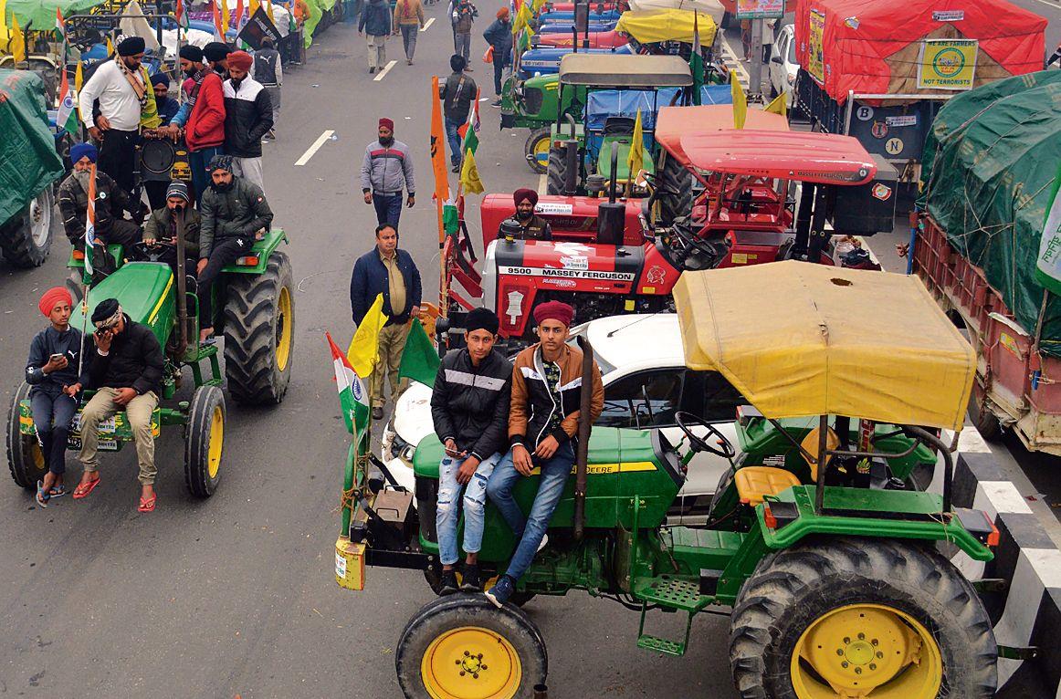 Tractor rally at 3 sites, barriers to go
