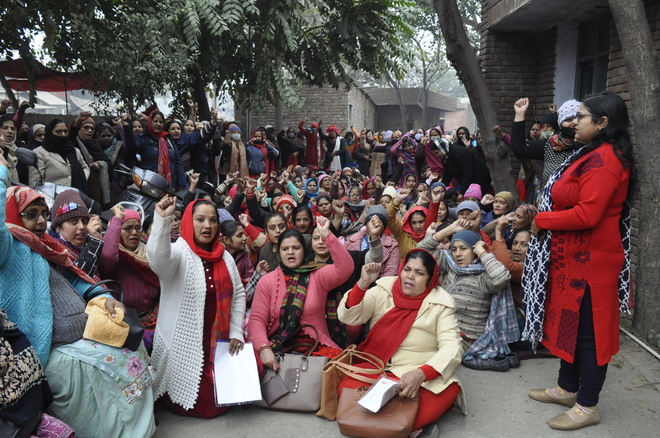 Anganwadi workers in Ludhiana hold sit-in, demand salary hike