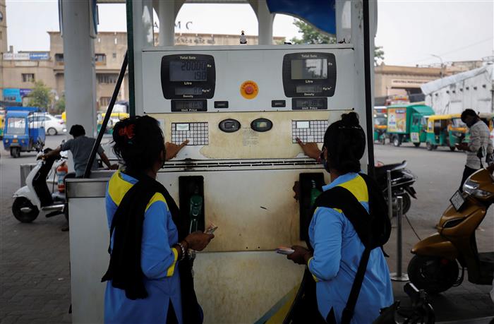 ‘Fuel prices don’t matter, 95 pc people don’t need petrol’: UP minister
