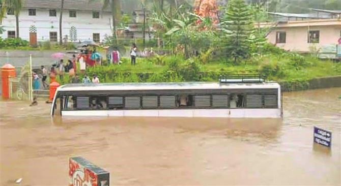 Six dead, 12 missing as rains lash Kerala, red alert sounded