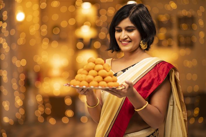Pushpesh Pant writes on Diwali’s mishthaan and pakwaan that can be eaten afterwards too!