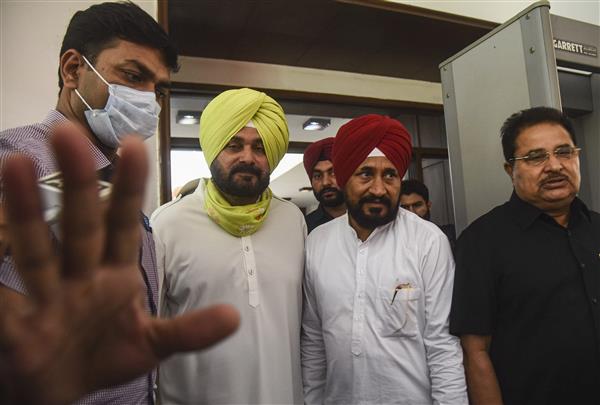 Punjab CM Channi meets Navjot Sidhu hours after PCC chief made letter to Sonia public