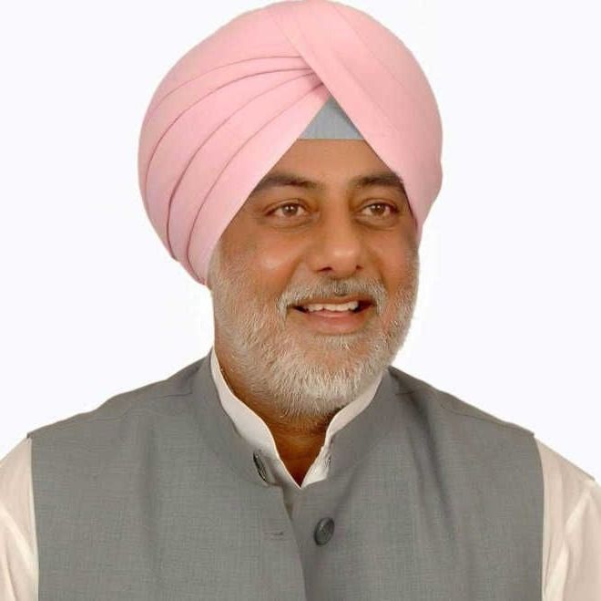 Punjab Agriculture Minister Nabha gives Rs 50-lakh cheque each to families of 5 Lakhimpur Kheri victims