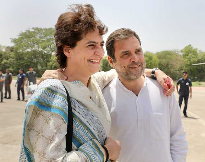 'True Congressi', will not accept defeat: Rahul Gandhi on sister Priyanka Gandhi's detention