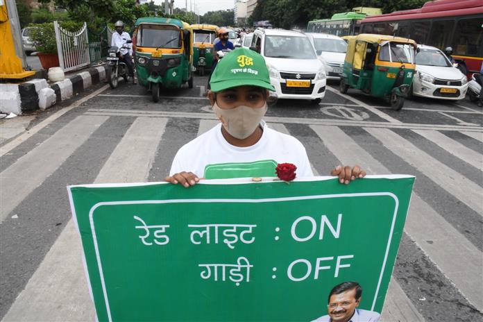 Delhi Govt launches month-long campaign to reduce vehicular emissions