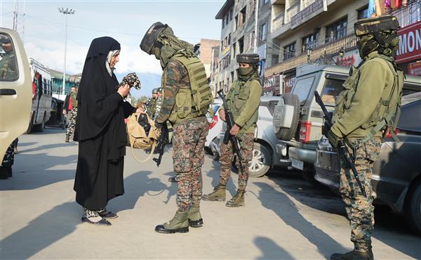 Civilian killings: For first time in 30 years, women frisked at Srinagar’s Lal Chowk