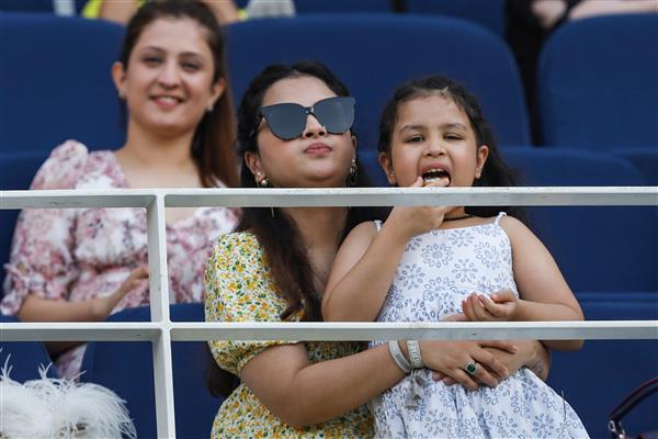 Dhoni hugging Sakshi, daughter Ziva after winning IPL 2021 melts hearts