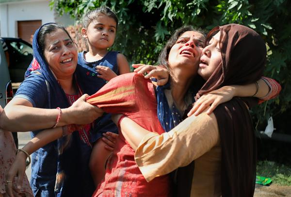 Kashmir civilian killings: Omar Abdullah appeals to minority community members not to leave Valley