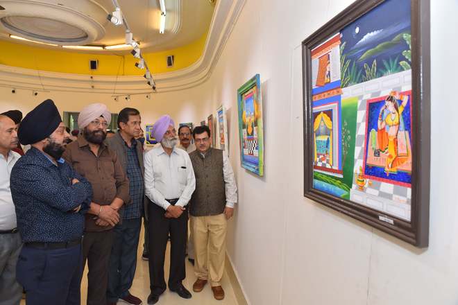 Dharminder Sharma: Blending different art elements in paintings his forte