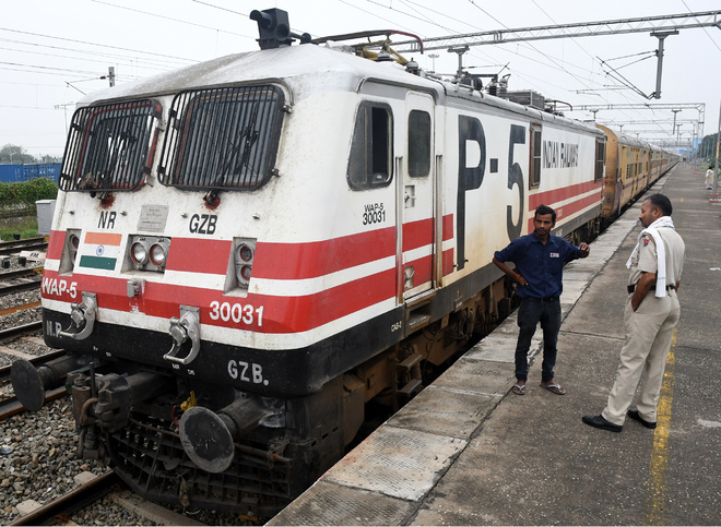 Chandigarh-New Delhi Shatabdi cancelled, 8 trains plying through Chandigarh Railway Station delayed