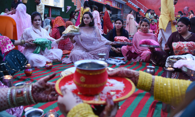 Fasting, celebrations mark Karva Chauth