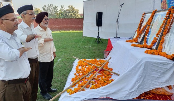 RSS performs ‘shastra puja’ in 22 areas of Ludhiana