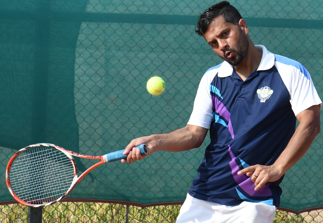 Top seed Mohanty sails into tennis semis
