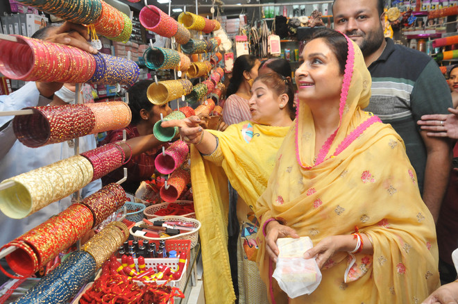 Eyeing polls? Harsimrat Badal does Karwa Chauth shopping in Jalandhar Cantt bazaar