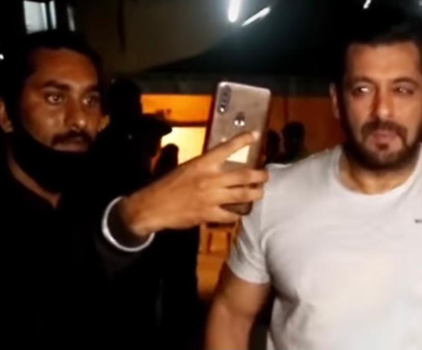 Salman Khan gets angry at fan 'forcing' selfie with him, says ‘naachna band kar’ as man adjusts camera angles; video surfaces