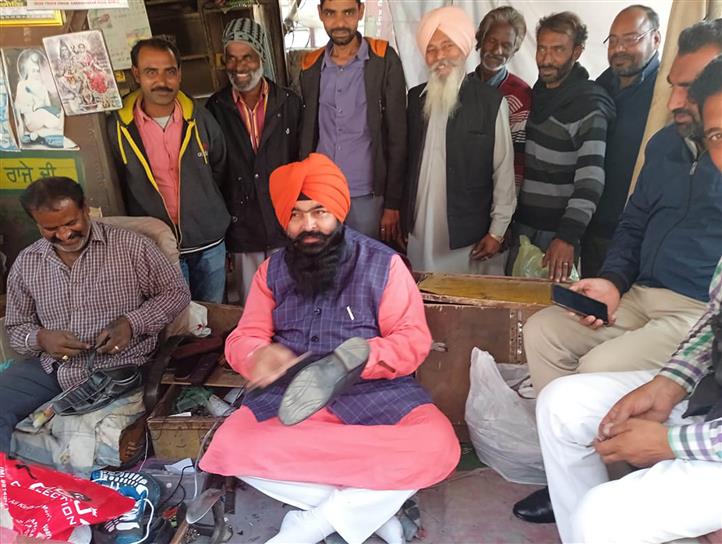 Unsure of ticket, ex-MLA takes to shoe shining